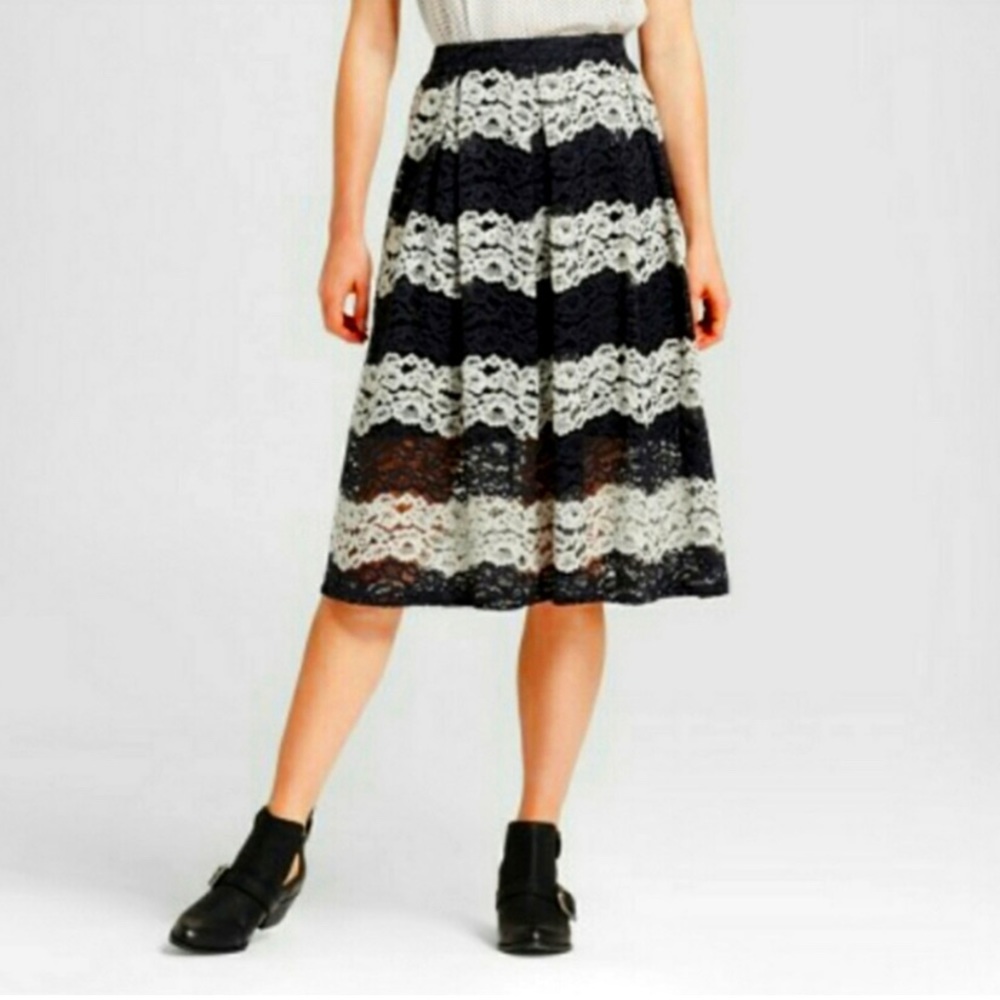 Who What Wear Lace A-Line Skirt - Picture 1 of 12